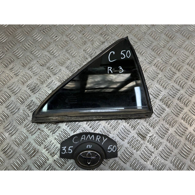 Стекло двери (форточка) заднее правое Toyota Camry 50 (2011-2014) 6812333080