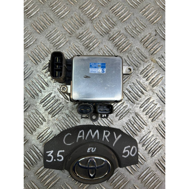 Блок управления вентилятором радиатора Toyota Camry 50 (2011-2014) 8925730060