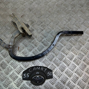Петля багажника Toyota Camry 50 (2011-2014) 6451033091