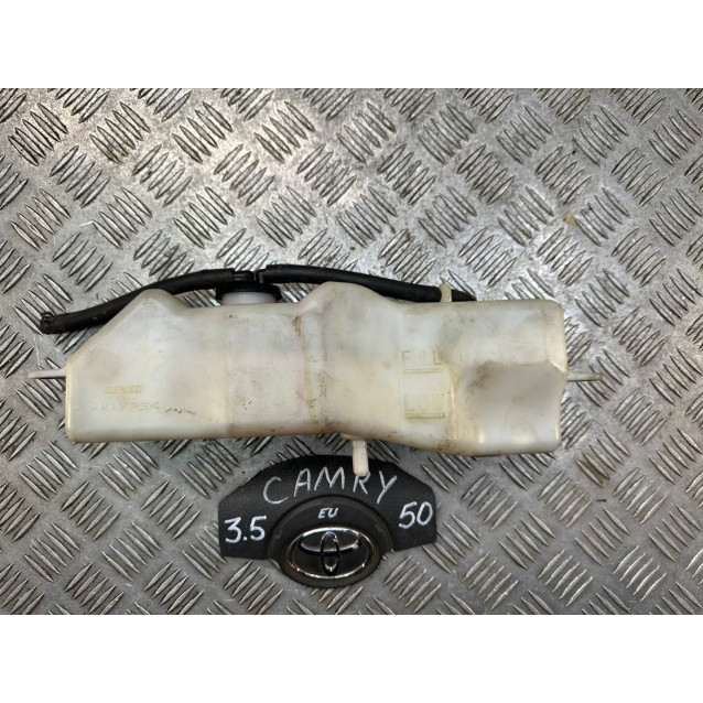 Бачок розширювальний Toyota Camry 50 (2011-2014) 1647036010