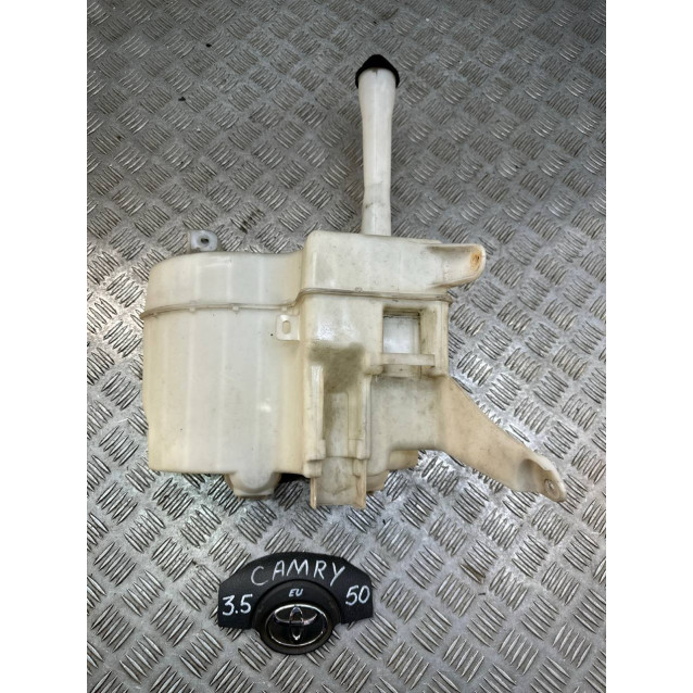 Бачок омывателя с моторчиком Toyota Camry 50 (2011-2014) 8535533130 8533060160