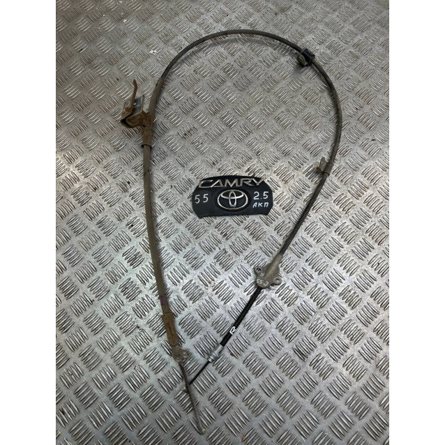 Трос ручника правый Toyota Camry 55 (2015-2018) 4642006172