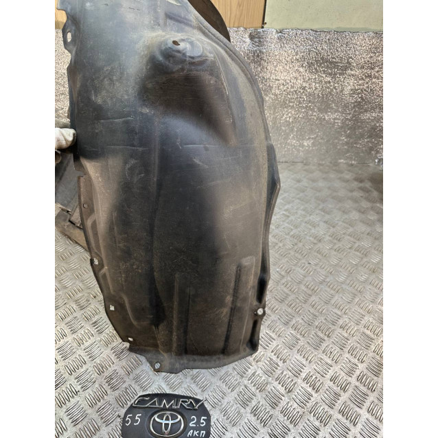 Подкрылок передний левый Toyota Camry 55 (2015-2018) 5387606200 *дефект крепления