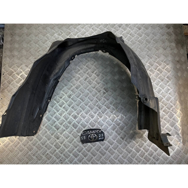Подкрылок передний левый Toyota Camry 55 (2015-2018) 5387606200 *дефект крепления