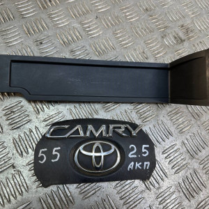 Накладка бардачка Toyota Camry 55 (2015-2018) 5545906090
