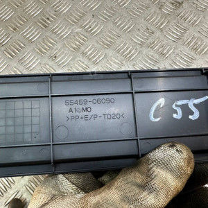 Накладка бардачка Toyota Camry 55 (2015-2018) 5545906090