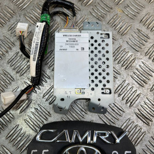Блок модуль бездротової зарядки Toyota Camry 55 (2015-2018) 861C006010
