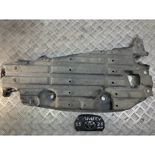 Защита днища правая задняя Toyota Camry 55 (2015-2018) 5839933020