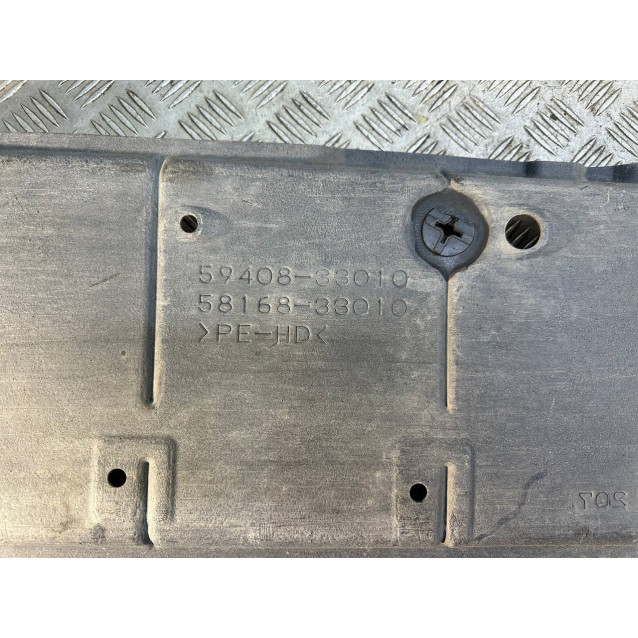 Защита днища левая передняя Toyota Camry 55 (15-18) 5816806010