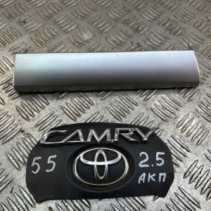 Накладка на торпедо левая Toyota Camry 55 (2015-2018) 5547406190