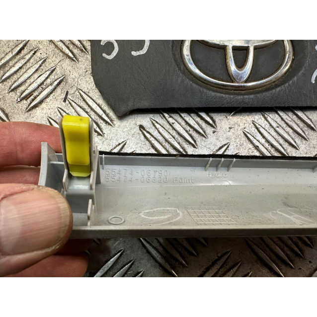 Накладка на торпедо левая Toyota Camry 55 (2015-2018) 5547406190