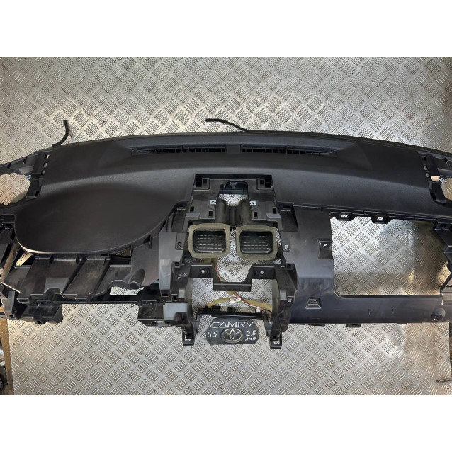 Торпедо Toyota Camry 55 (2015-2018) 5530106210C0