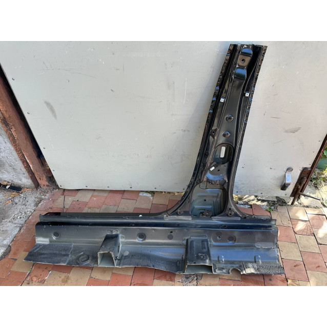 Порог со стойкой правый Toyota Camry 55 (2015-2018) 6131106090