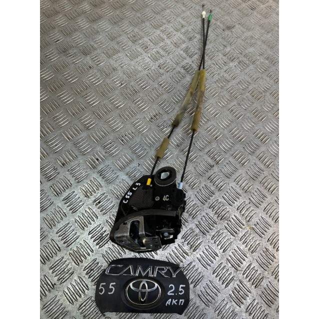 Замок двери задний левый Toyota Camry 40 55 (2006-2018) 6906033120 6906006100