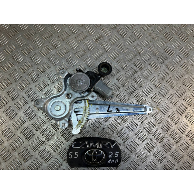Стеклоподъемник задний левый Toyota Camry 55 (2015-2018) 6980406140 8571035180 * в сборе