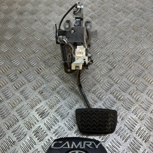 Педаль тормоза Toyota Camry 55 (2015-2018) 4711006270