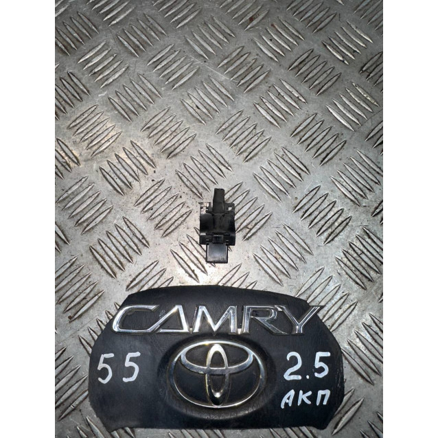 Форсунка омывателя стекла лобового Toyota Camry 55 (2015-2018) 8538133080
