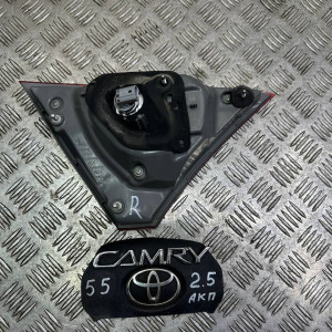 Фонарь правый внутренний Toyota Camry 55 (2015-2018) 8158006410