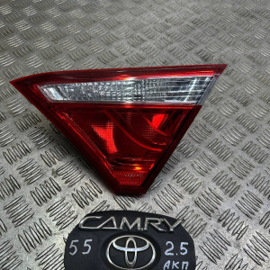 Фонарь правый внутренний Toyota Camry 55 (2015-2018) 8158006410