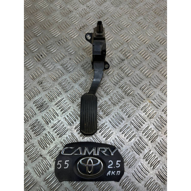 Педаль газа Toyota Camry 55 (2015-2018) 7811006040