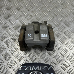 Супорт задній правий Toyota Camry 55 (2015-2018) 4783006120
