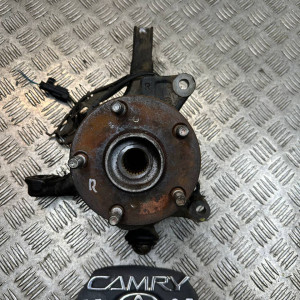 Кулак поворотный правый (цапфа) Toyota Camry 55 (2015-2018) 4321206240