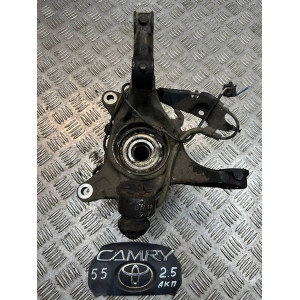 Кулак поворотный правый (цапфа) Toyota Camry 55 (2015-2018) 4321206240