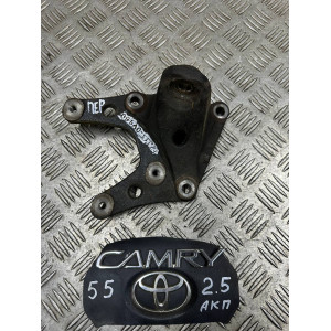 Кронштейн крепление двигателя Toyota Camry 55 (2015-2018) 123110V160