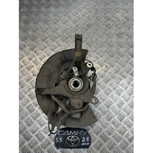 Кулак поворотный правый (цапфа) Toyota Camry 55 4321106240