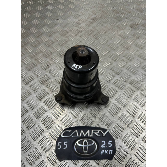 Подушка двигателя передняя Toyota Camry 55 (2015-2018) 123610V060