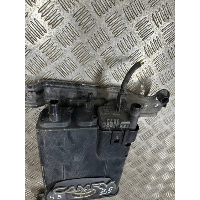 Абсорбер фильтр топливный Toyota Camry 55 (2015-2018) 2,5 АКПП 7774006180