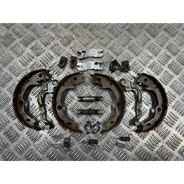 Колодки ручника Toyota Camry 55 (2015-2018) 2,5 АКПП 4654006030