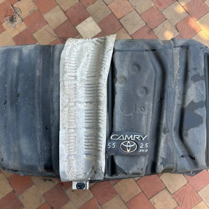 Бак топливный Toyota Camry 55 (2015-2018) 2,5 7700106190