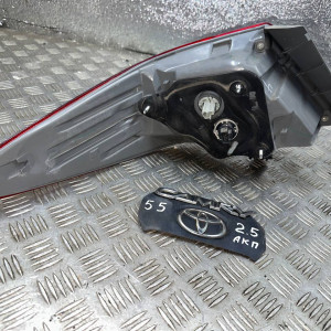 Фонарь правый Toyota Camry 55 (2015-2018) 8155006640