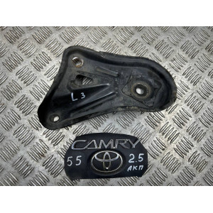 Кронштейн балки задний левый Toyota Camry 55 (2015-2018) 5102407010