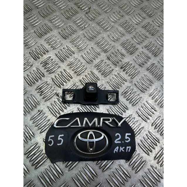 Камера заднего вида Toyota Camry 55 (2015-2018) 8679006040