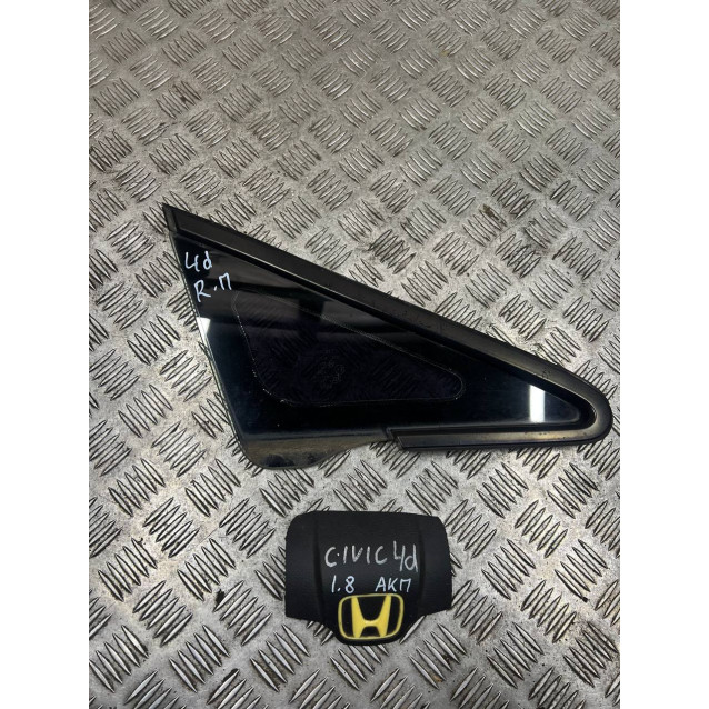 Стекло в кузов переднее правое (форточка) Honda Civic 4D (FD) (2006-2011) 73331SNAA01 73330SNAA00