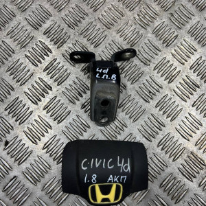 Петля двери передней левой низ Honda Civic 4D (FD) (2006-2011) 67460S3N003ZZ