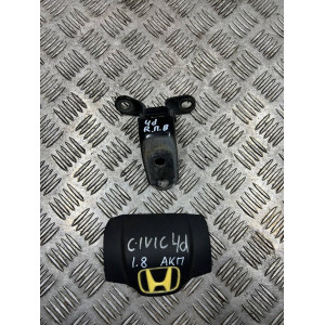 Петля двери передней правой верх Honda Civic 4D (FD) (2006-2011) 67460S3N003ZZ