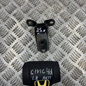 Петля двери передней правой верх Honda Civic 4D (FD) (2006-2011) 67460S3N003ZZ