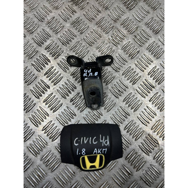 Петля двери передней правой верх Honda Civic 4D (FD) (2006-2011) 67460S3N003ZZ