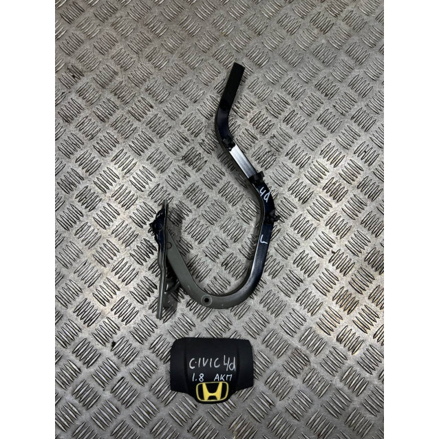 Петля багажника Honda Civic 4D (FD) (2006-2011) левая 68660SNA000ZZ