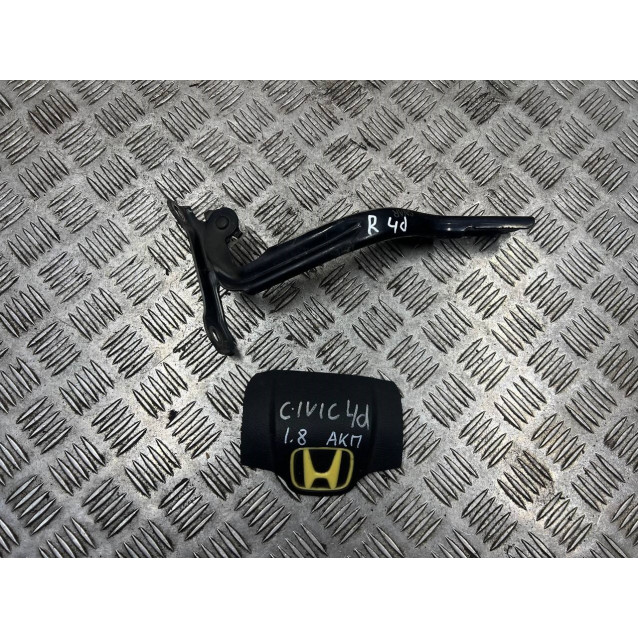 Петля капота права Honda Civic 4D (FD) (2006-2011) 60120SNAA00ZZ