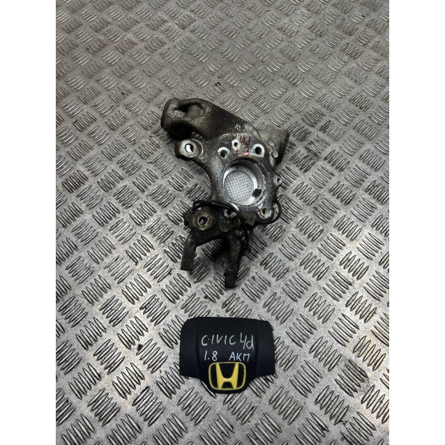 Цапфа задняя левая Honda Civic 4D FD (2006-2011) 52215SNAA50