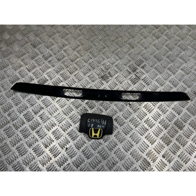 Молдинг крышки багажника Honda Civic 4D (FD) 2006-2011 74890SNB000ZE