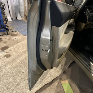 Дверь передняя левая Honda Civic 4D (FD) 67050SNAJ00ZZ