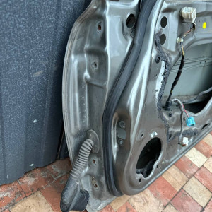 Дверь передняя правая Honda Civic 4D (FD) (2006-201) 67010SNAJ00ZZ *дефект