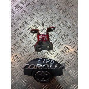 Петля двери передней правой низ Toyota Corolla E12 (2000-2006) 687300D010