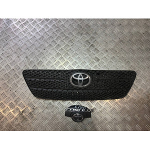 Рещітка радіатора Toyota Corolla E12 (2000-2006) 5311102150