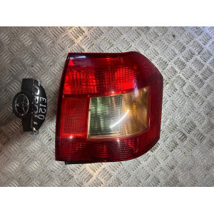 Фонарь правый Toyota Corolla E12 (2000-2006) 8149713010